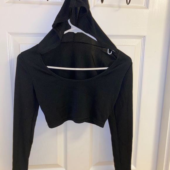 Woman’s Black long sleeve cropped hoodie - Picture 1 of 1